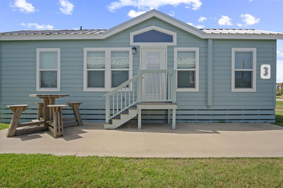 Tiny Home- Walk To The Ocean Bolivar Peninsula Exterior photo